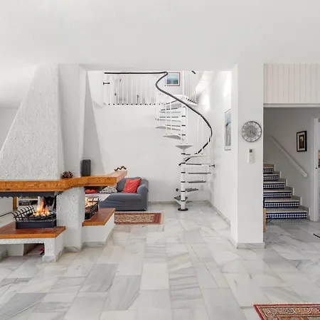 Pool, Sea Views And Privacy V208 * פואנגירולה