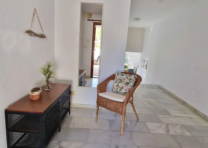 Pool, Sea Views And Privacy V208 *