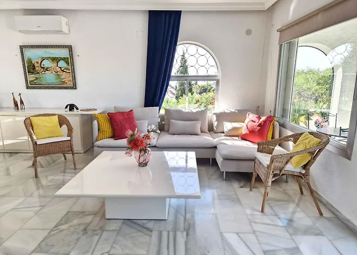 Pool, Sea Views And Privacy V208